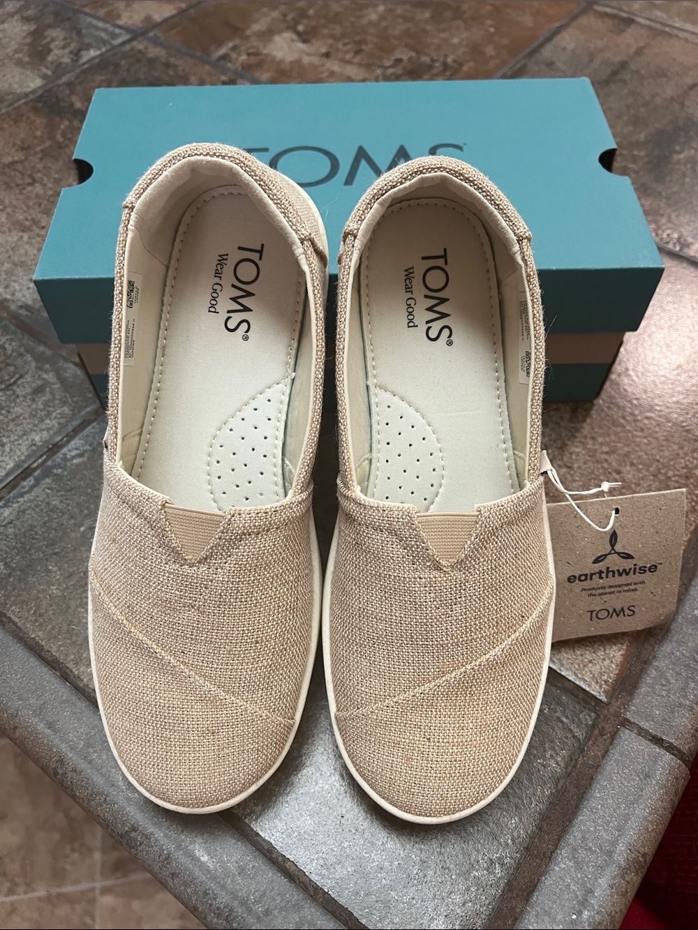 NWT TOMS Verona Slip On in Natural Undyed Heritage Canvas, 7.5